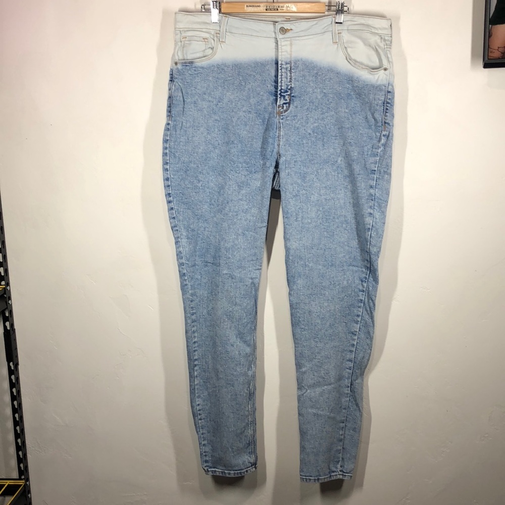 Old Navy Rockstar light wash jeans size 20 tall